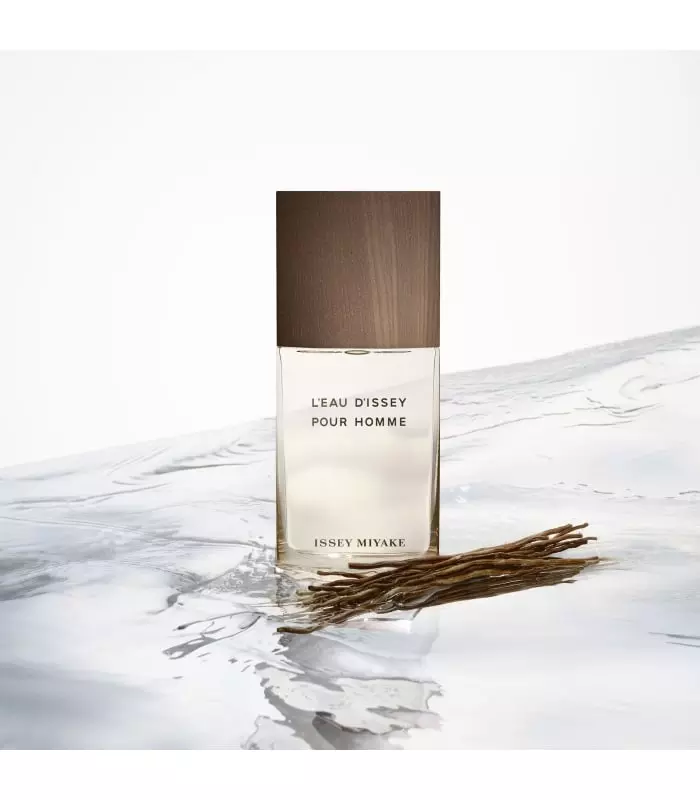 L'EAU D'ISSEY POUR HOMME VÉTIVER Eau De Toilette Intense Vaporisateur