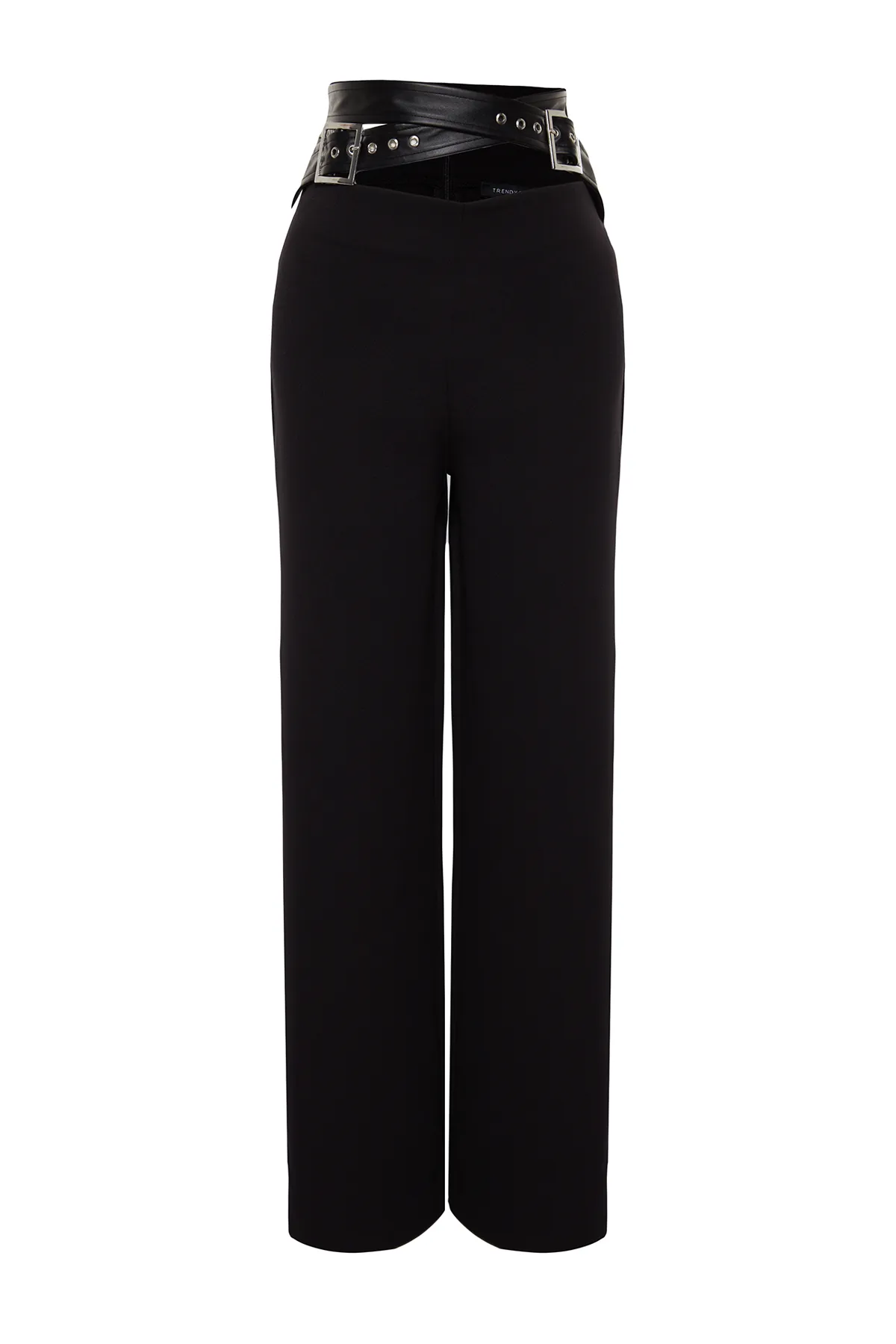 Trendyol Collection  Schwarze Hose mit weitem Bein aus Kunstleder und Gürteldetail TPRAW24PL00006