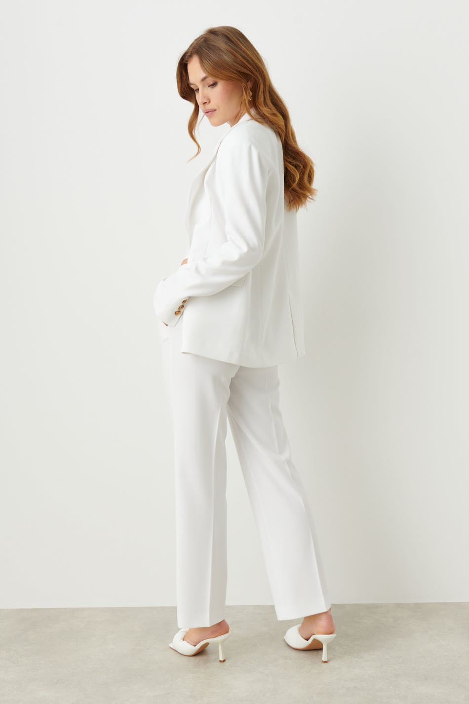 Straight regular trousers