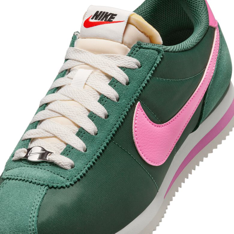 NIKE Wmns Cortez TXT fir/pinksicle/sail/team orange