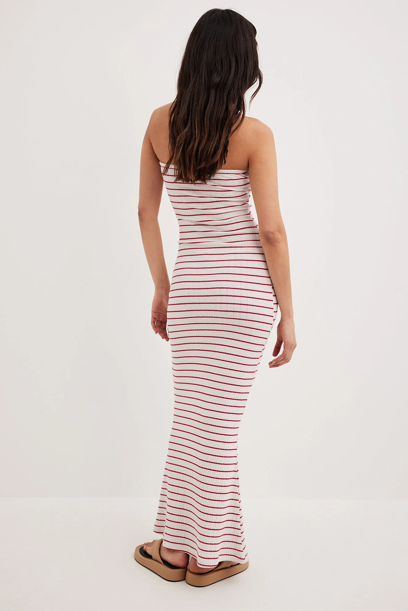 Maxi-Röhrenkleid mit Drehung vorne