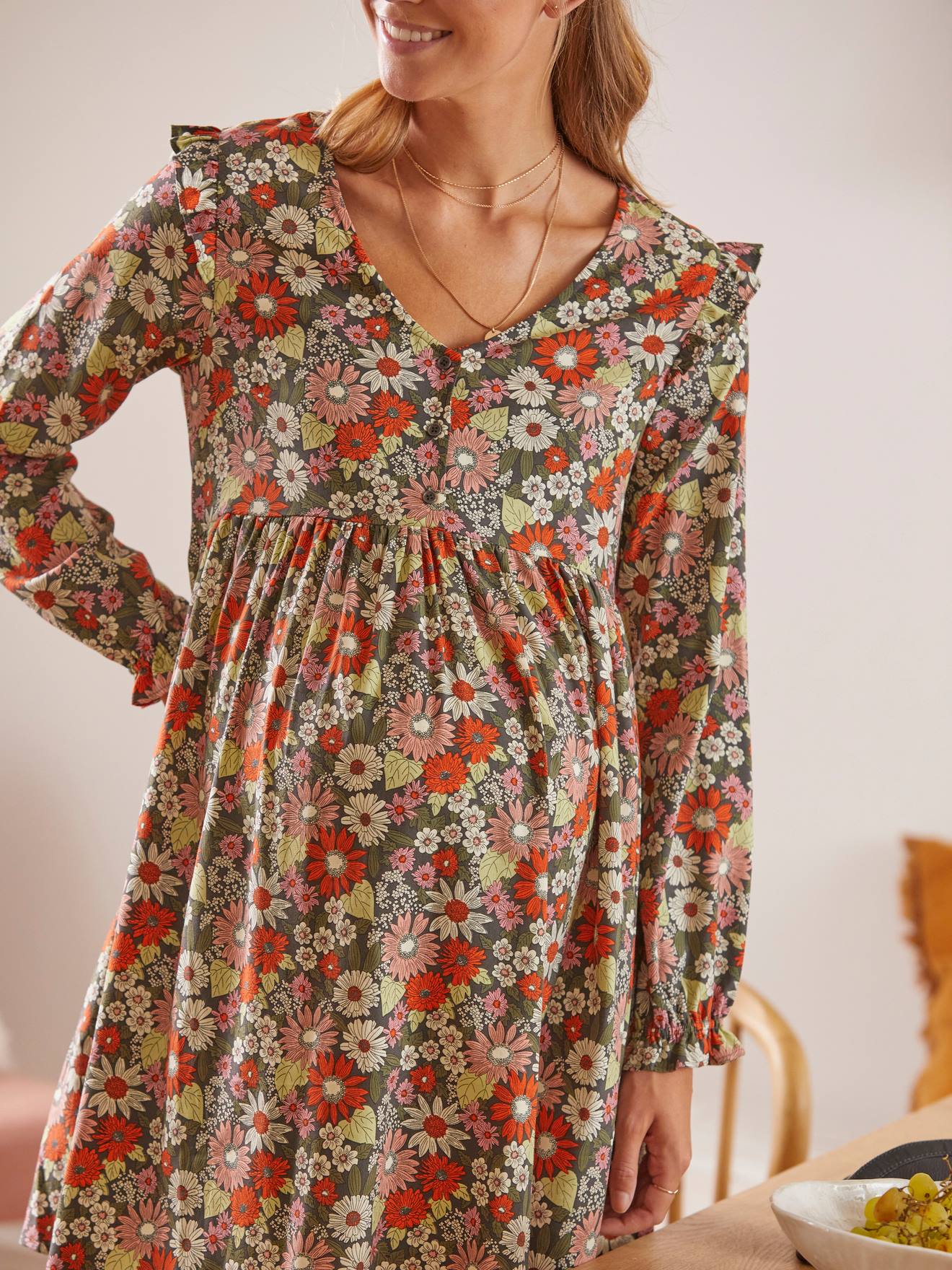 Robe de grossesse imprimée et volantée beige fleuri