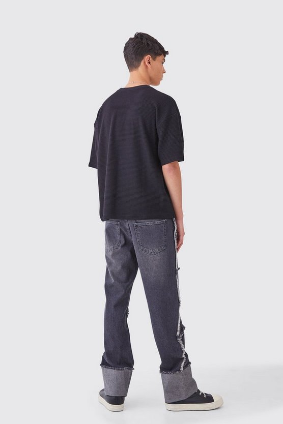 Lockere Jeans mit ausgefranstem Saum