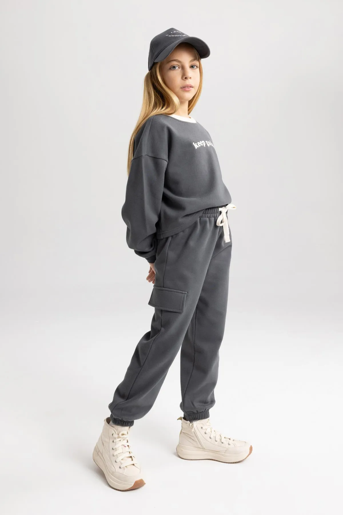 DeFacto  Bedrucktes Sweatshirt-Jogginghose-Set für Mädchen, 2-teilig
