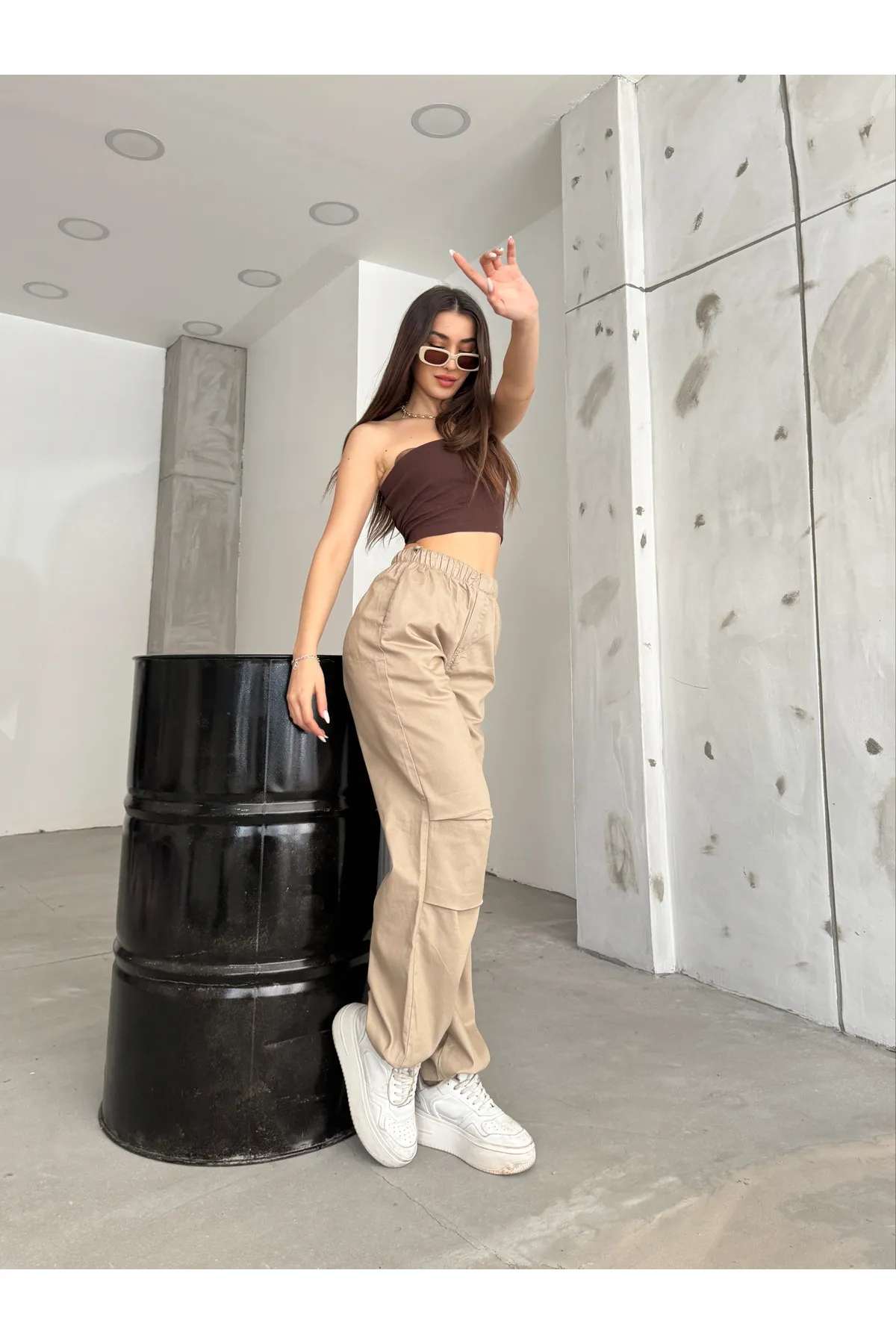 BİKELİFE  Beigefarbene Fallschirmhose für Damen