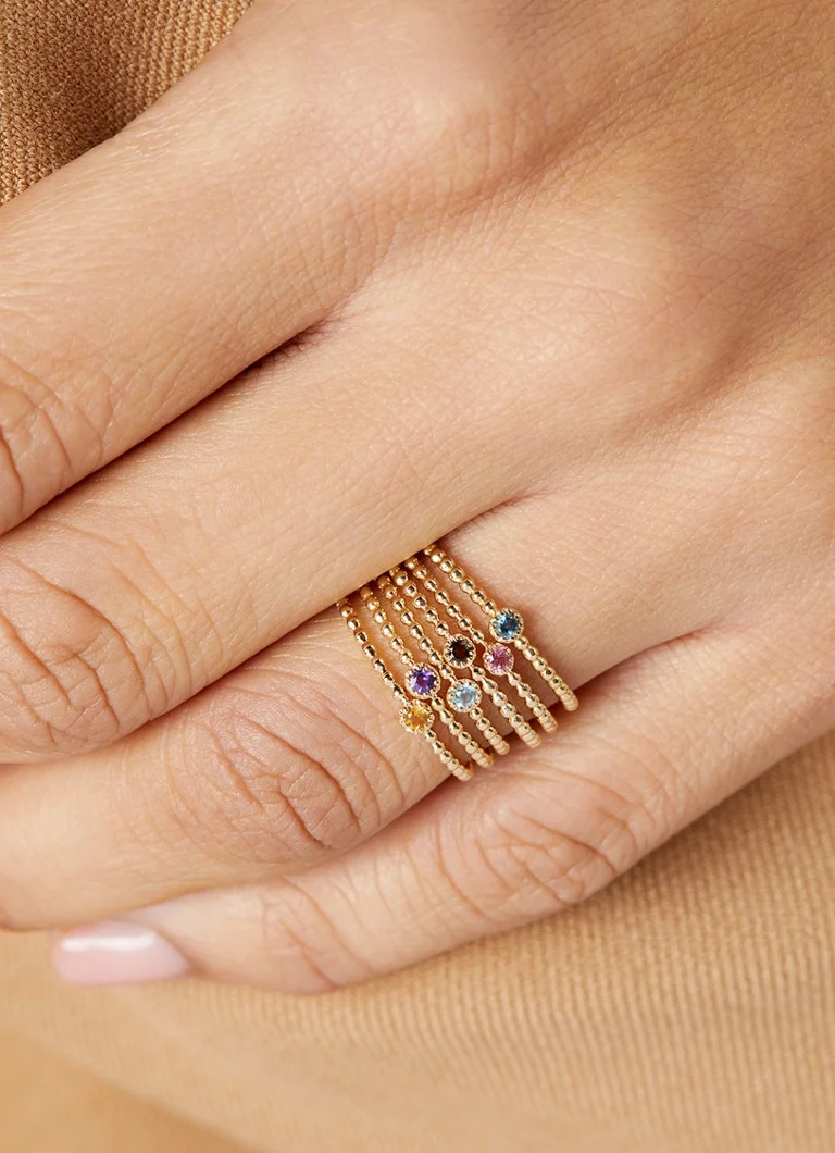 Inel din aur galben cu vârf de diamant Joy și ametist violet de 0.04ct