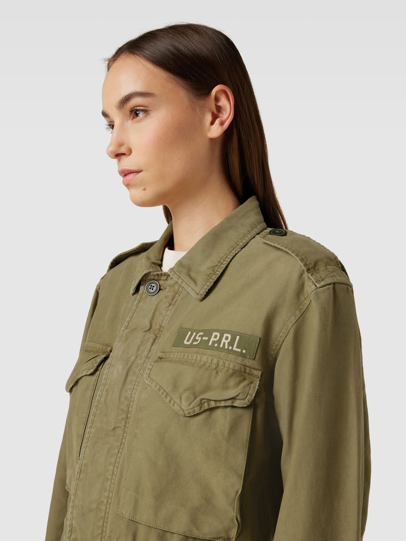 Fieldjacket mit Label-Patch und Pattentaschen in olivgrün