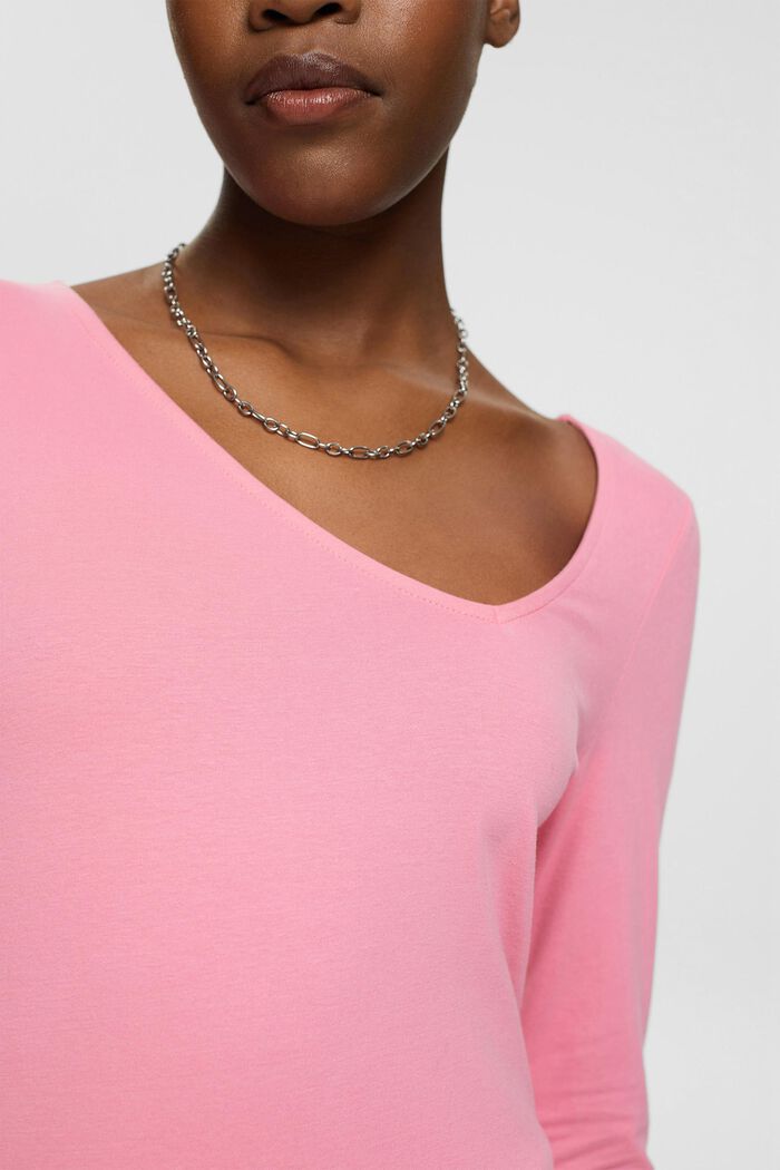 Longsleeve mit asymmetrischem Ausschnitt