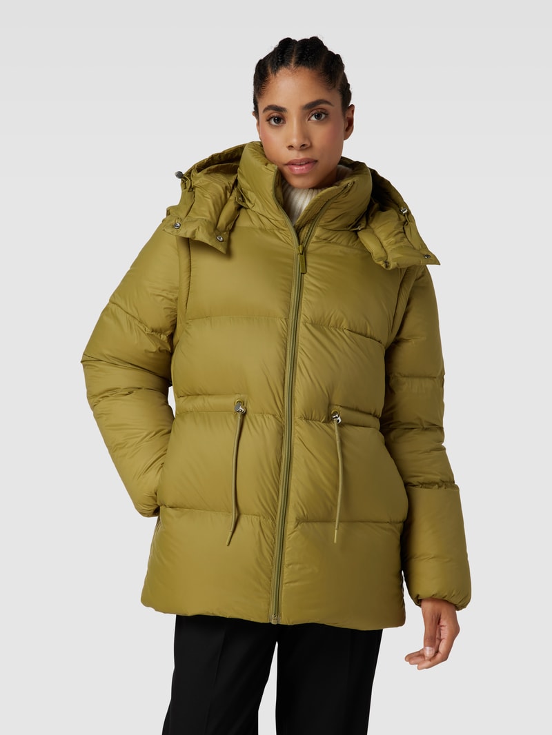Steppjacke mit seitlichen Eingrifftaschen in olivgrün