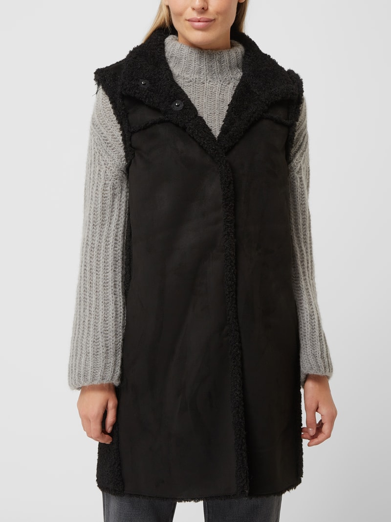 Weste in Shearling-Optik in schwarz