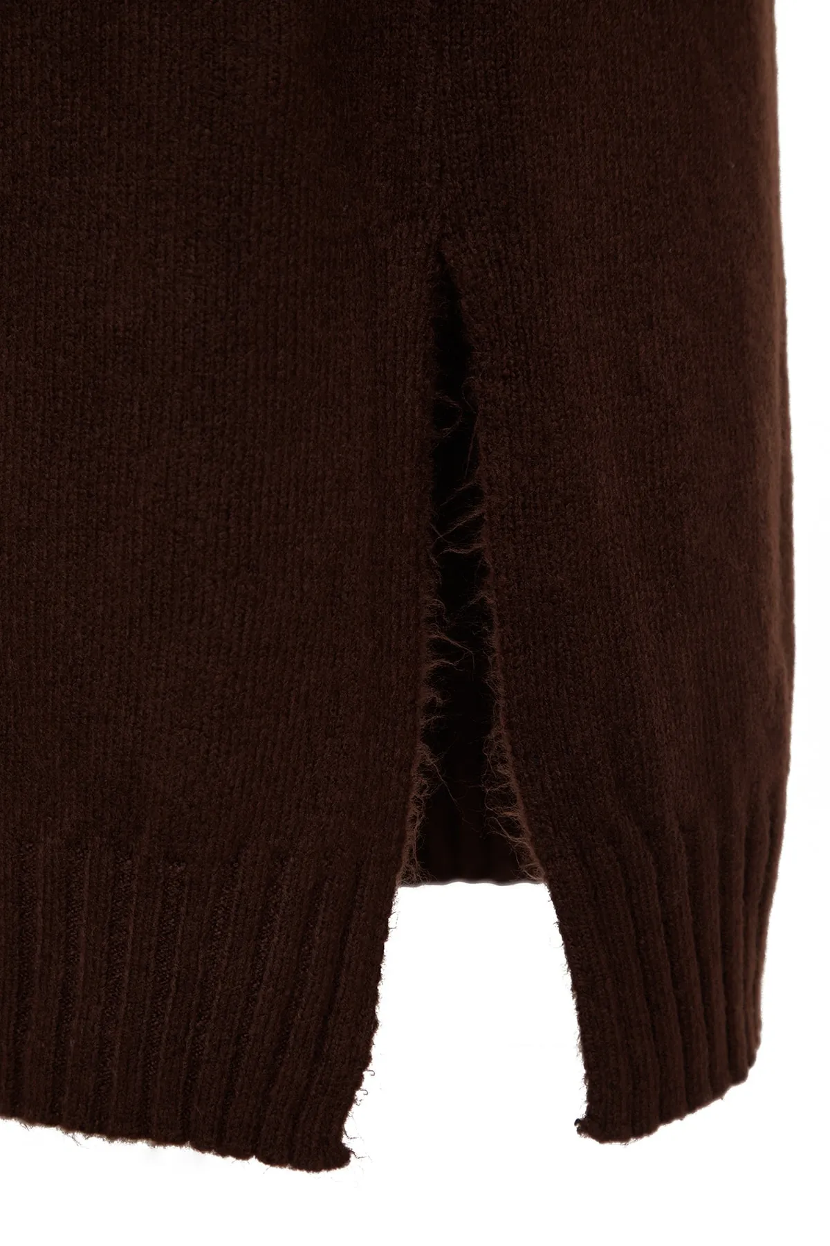 Trendyol Collection  Braunes, weit geschnittenes Midi-Strickkleid mit weicher Struktur und hohem Kragen TWOAW23EL0005