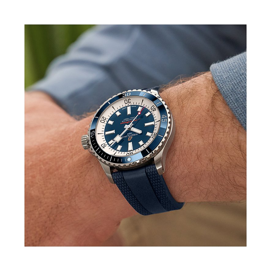 Breitling Herrenuhr Superocean Automatic 42