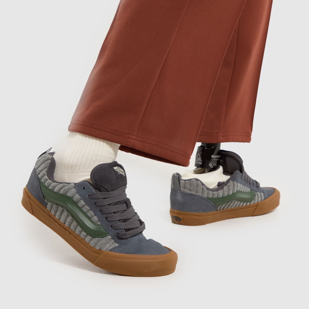 Vans – Knu School – Multifärgade sneakers