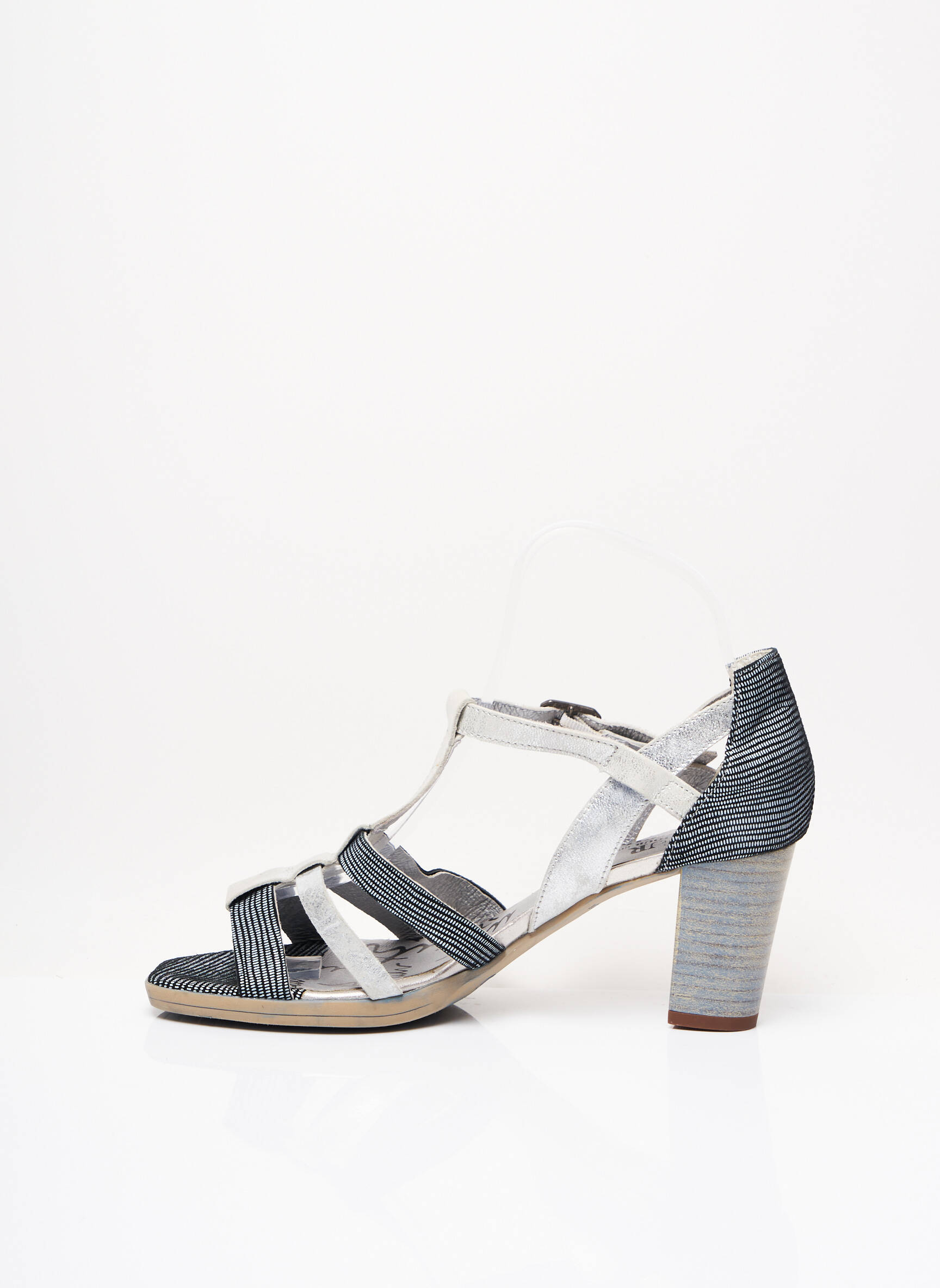 Un Tour En Ville Sandales Nu Pieds Femme couleur gris