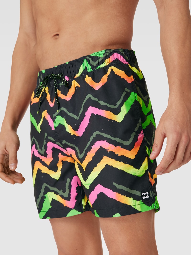 Badehose mit Allover-Muster Modell 'GOOD TIMES' in schwarz