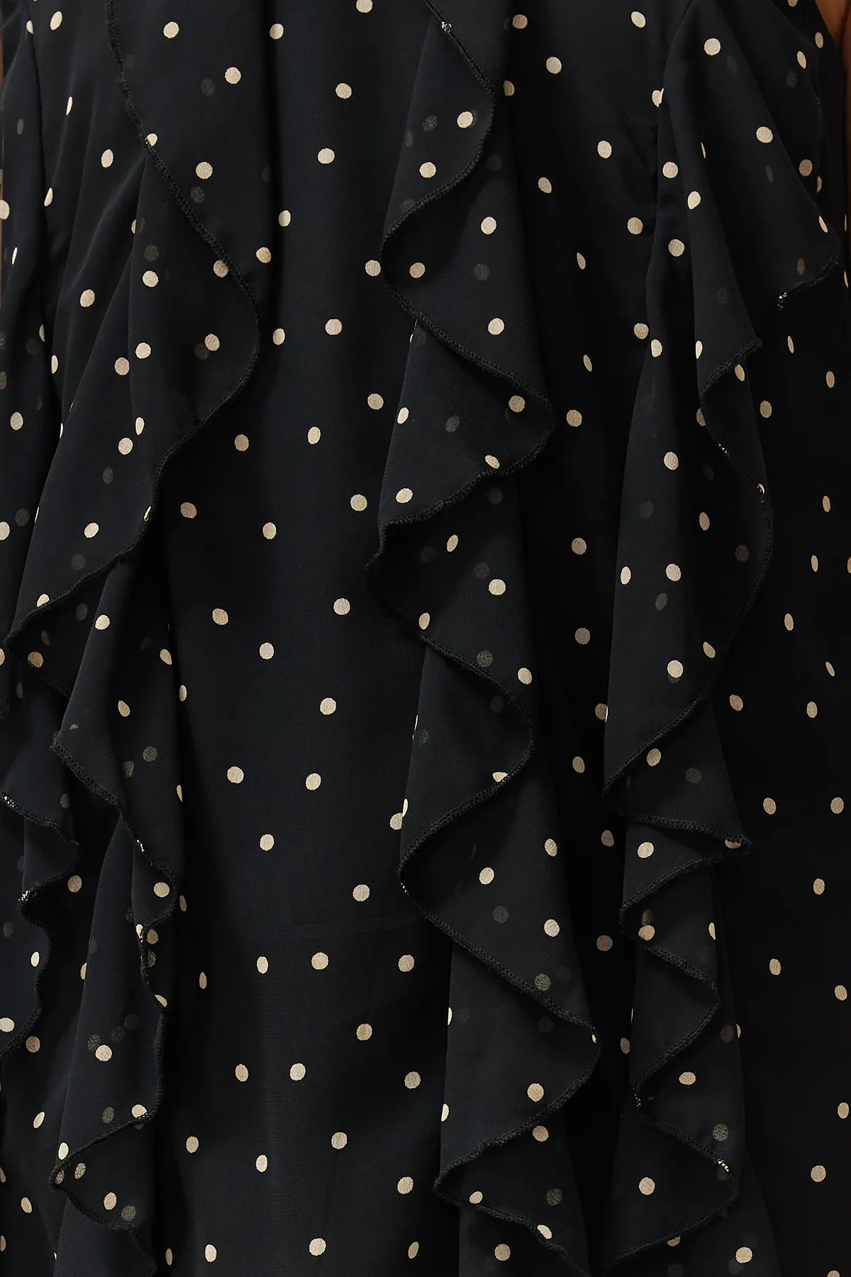 Trendyol Collection  Schwarzes gepunktetes, gefüttertes Minikleid aus Chiffon mit Volantdetail TWOSS24EL00540