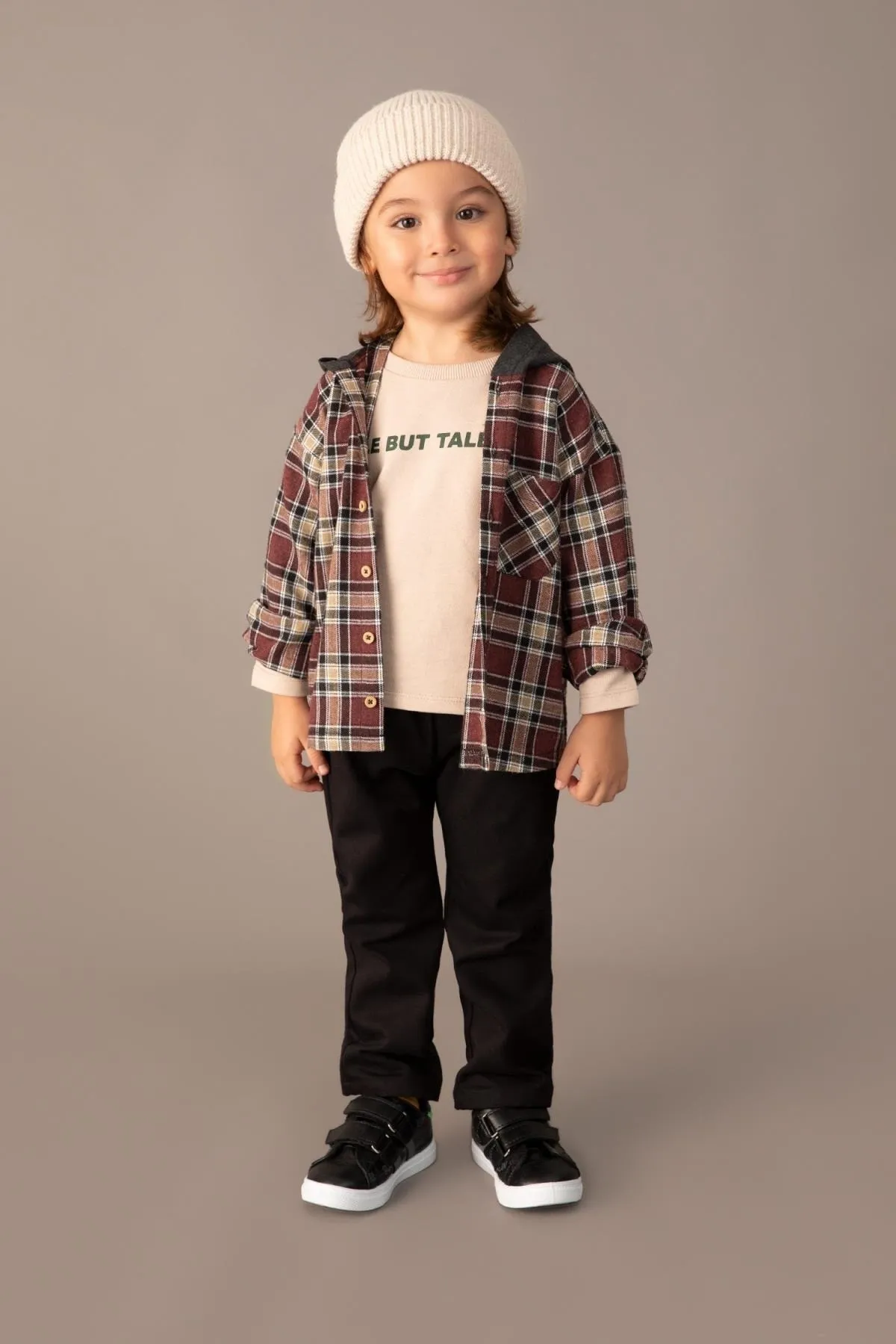 DeFacto  Zweiteiliges Flanell-Set mit kariertem Langarmshirt und Kapuze für Babys (Jungen).