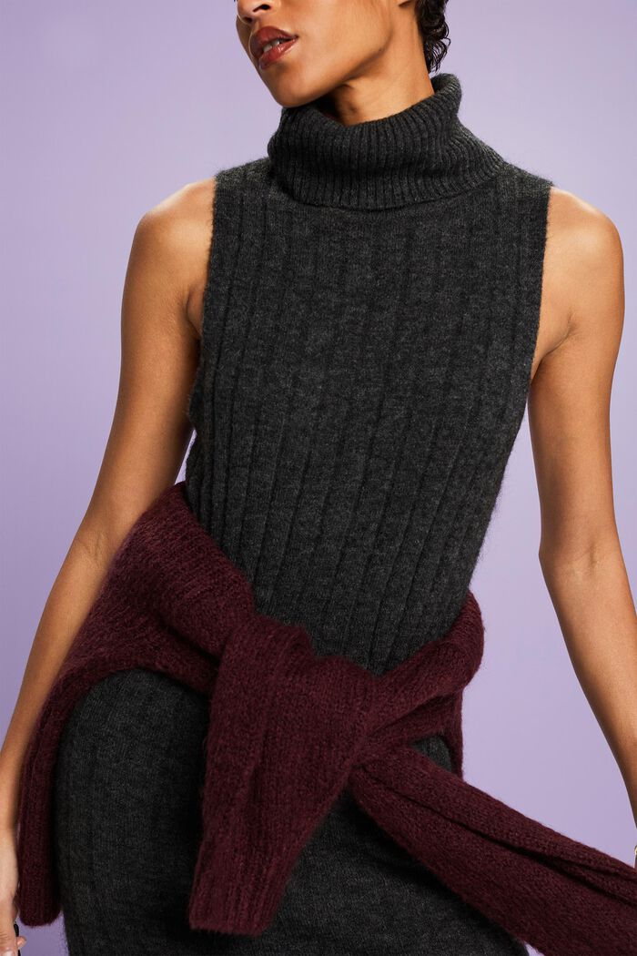 Rippstrick-Midikleid mit Rollkragen