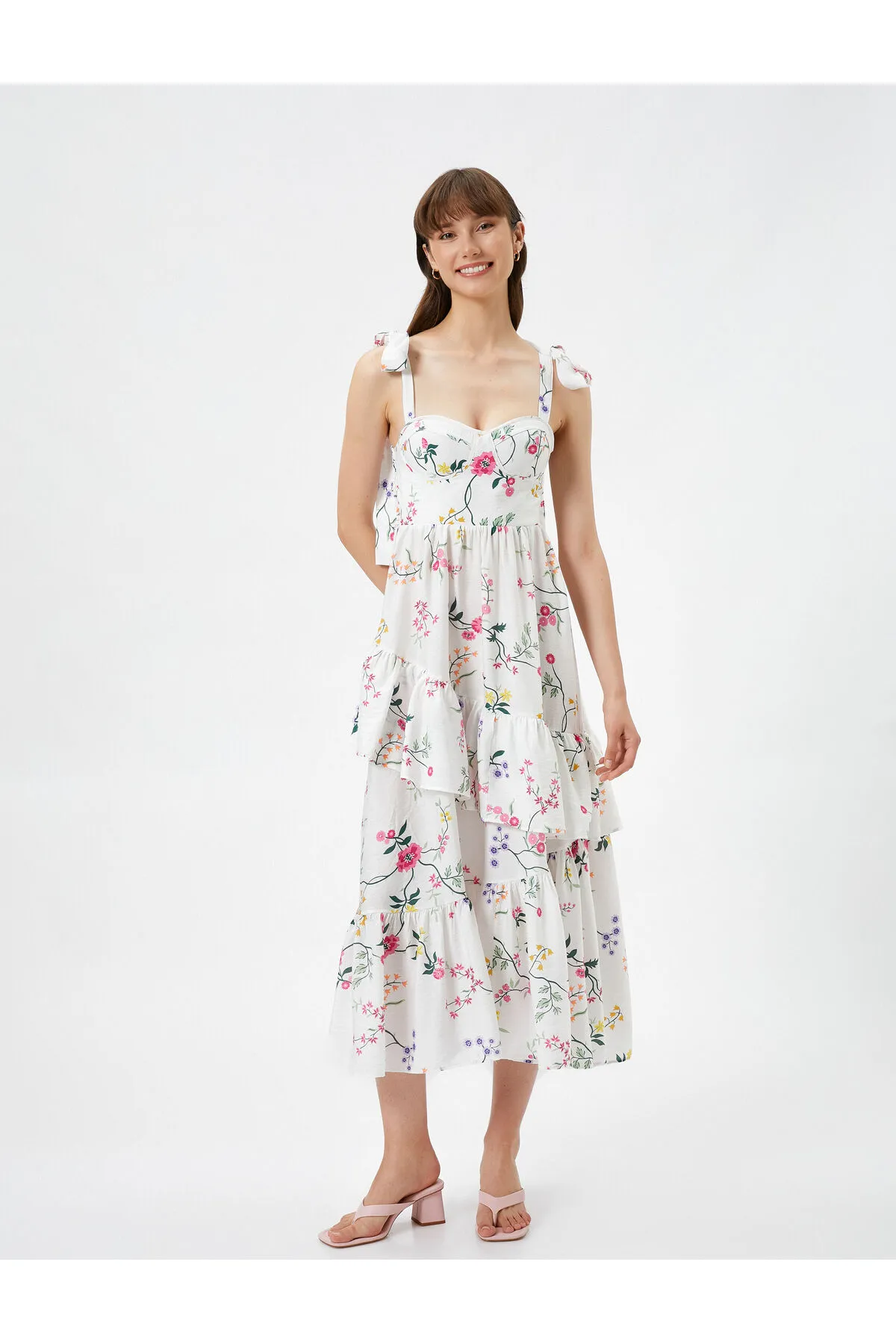 Koton  Geblümtes Midi-Kleid mit Bindeband, Volants, Herzkragen und Schleifendetail