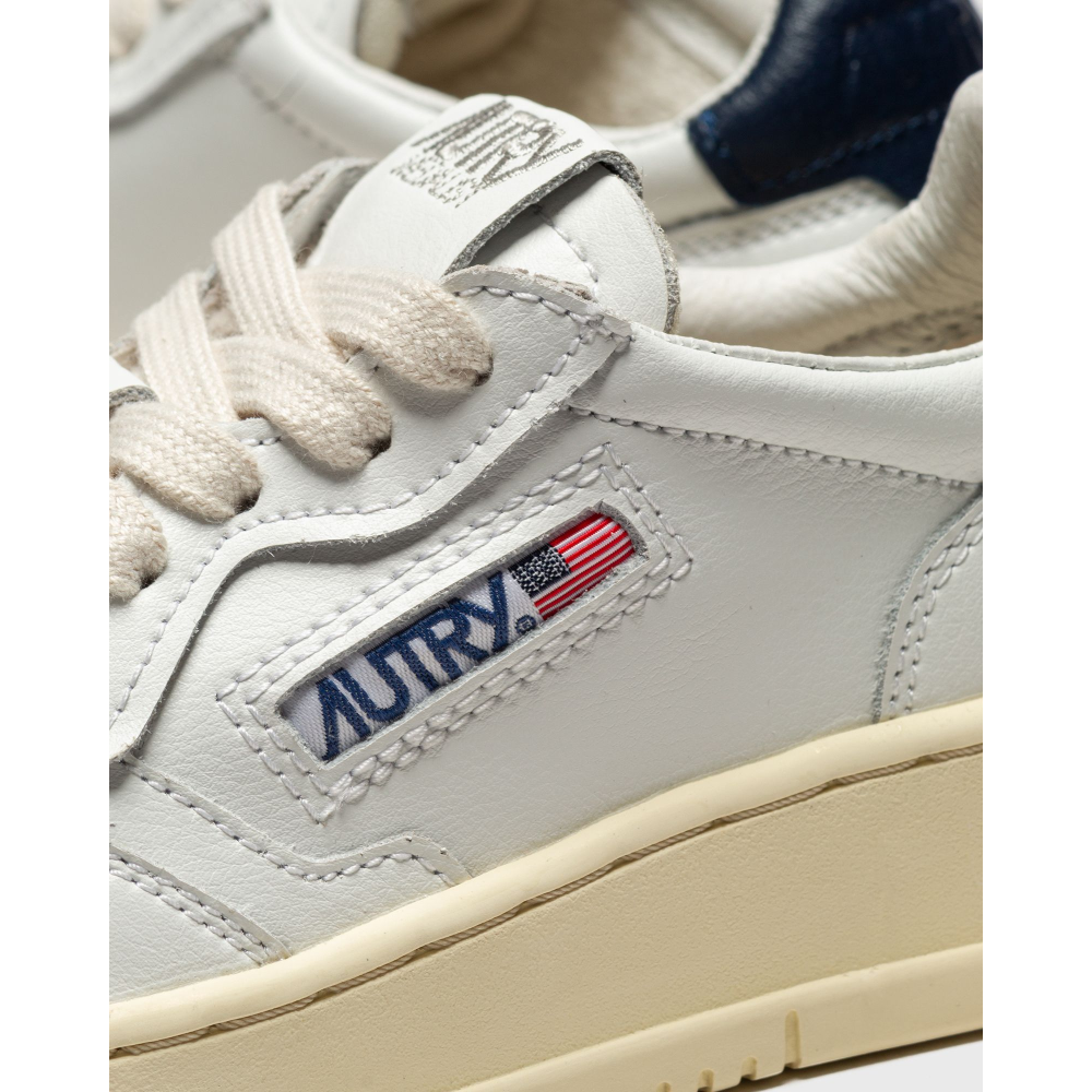 Autry Low KULKLL12 / weiss