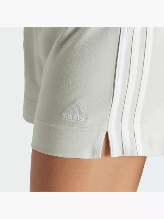 adidas Essentials Slim 3-Streifen Shorts