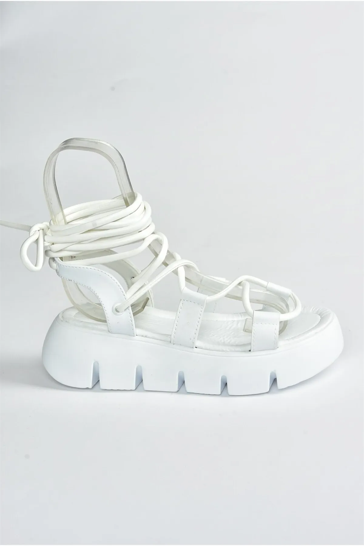 Fox Shoes  Weiße Damen-Sandalen mit dickem Sohlen-Knöchelriemen M267083009