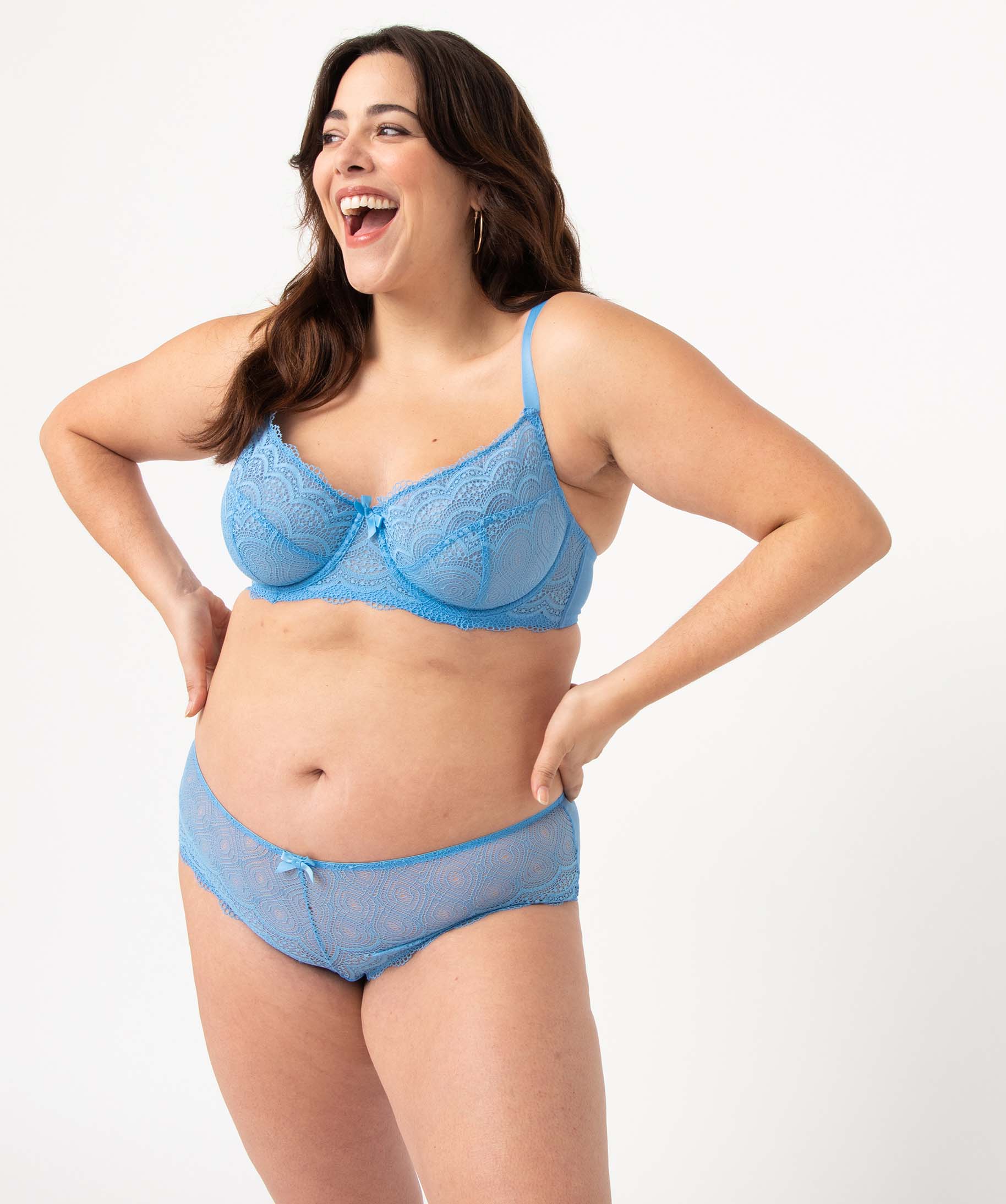 Soutien-gorge emboitant grande taille à armatures en dentelle bleu | GEMO