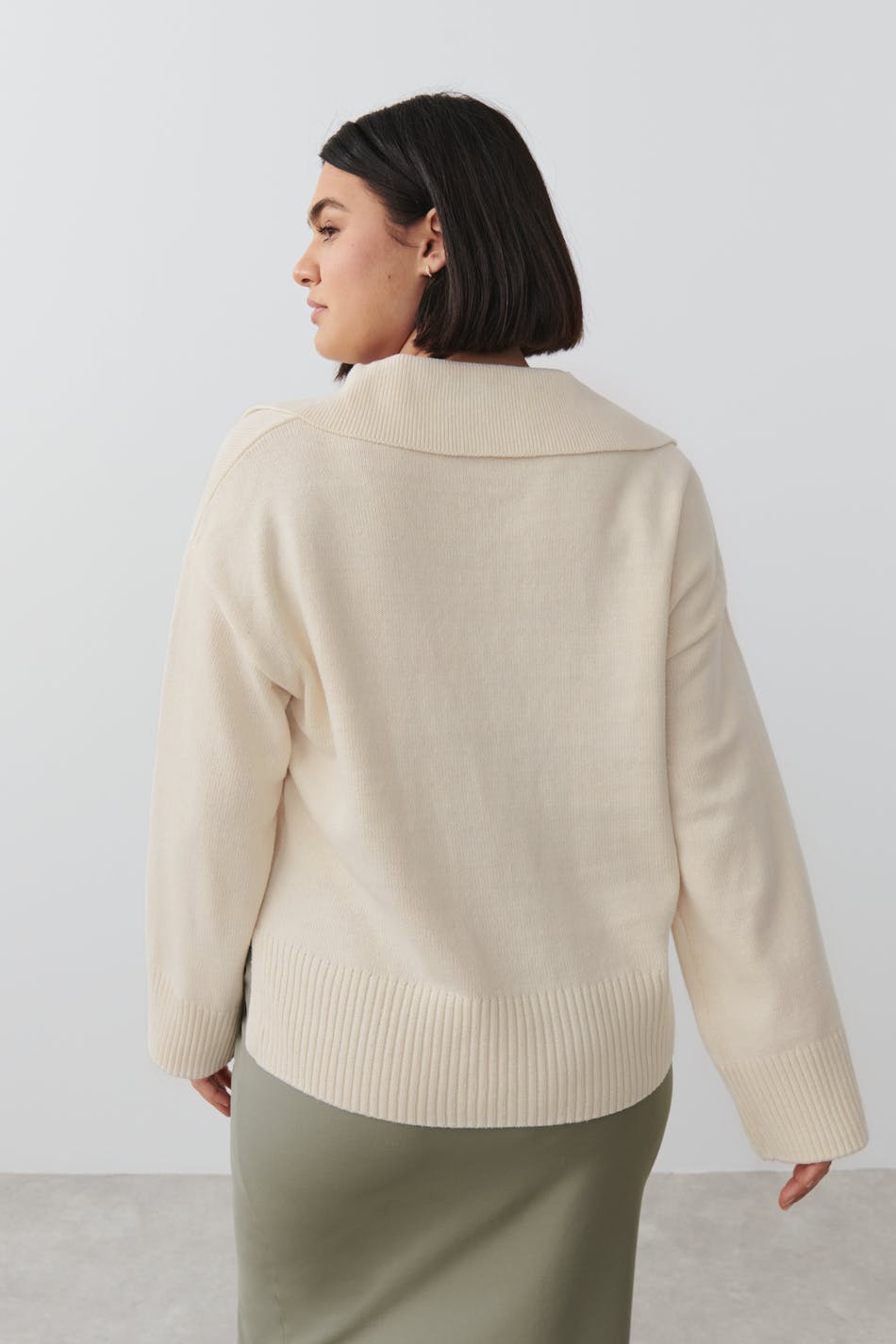 Knitted collar sweater