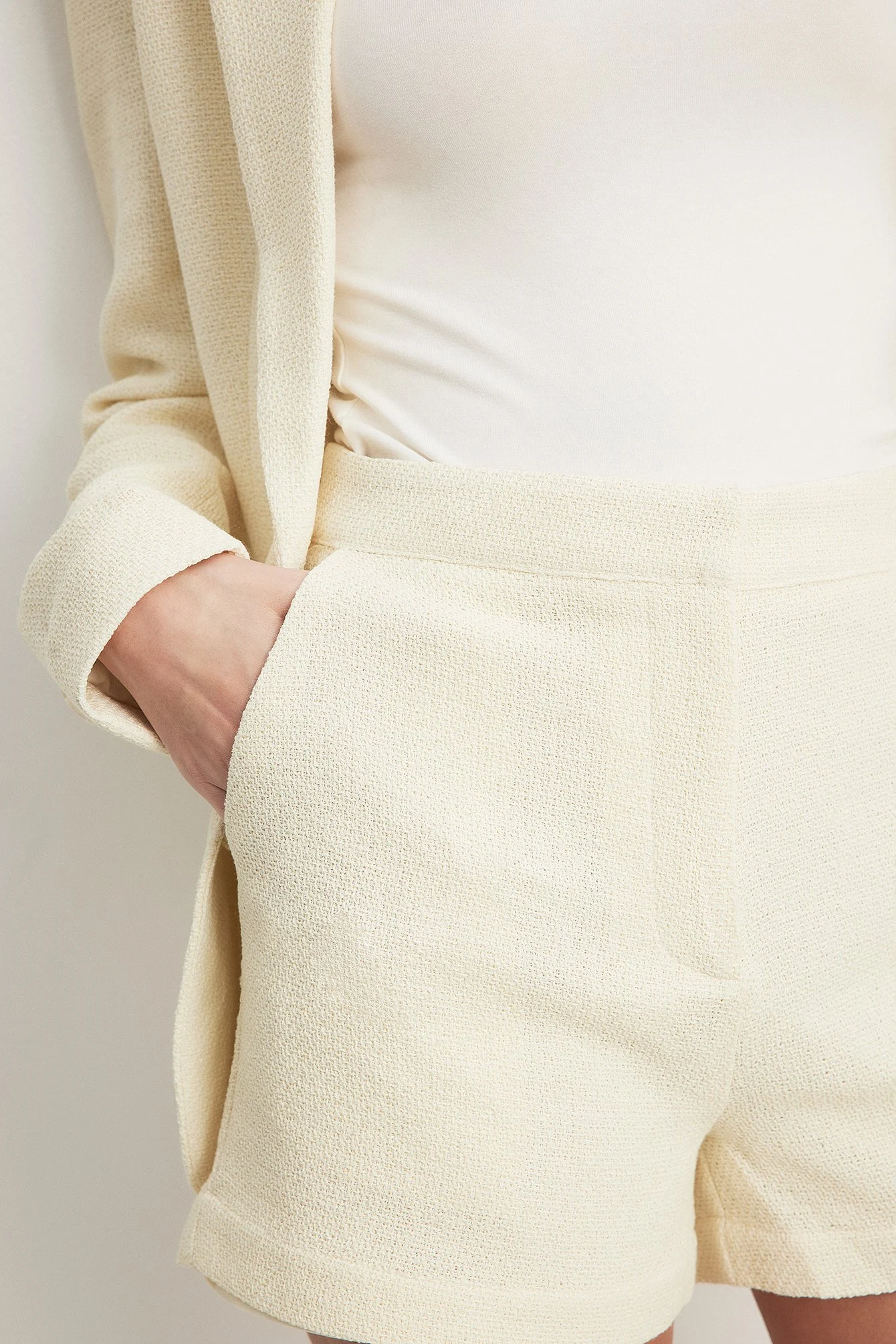Strukturierte Shorts mit hoher Taille