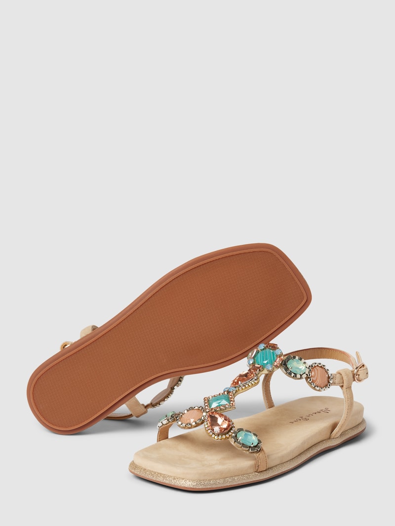 Sandalen mit Ziersteinbesatz in sand
