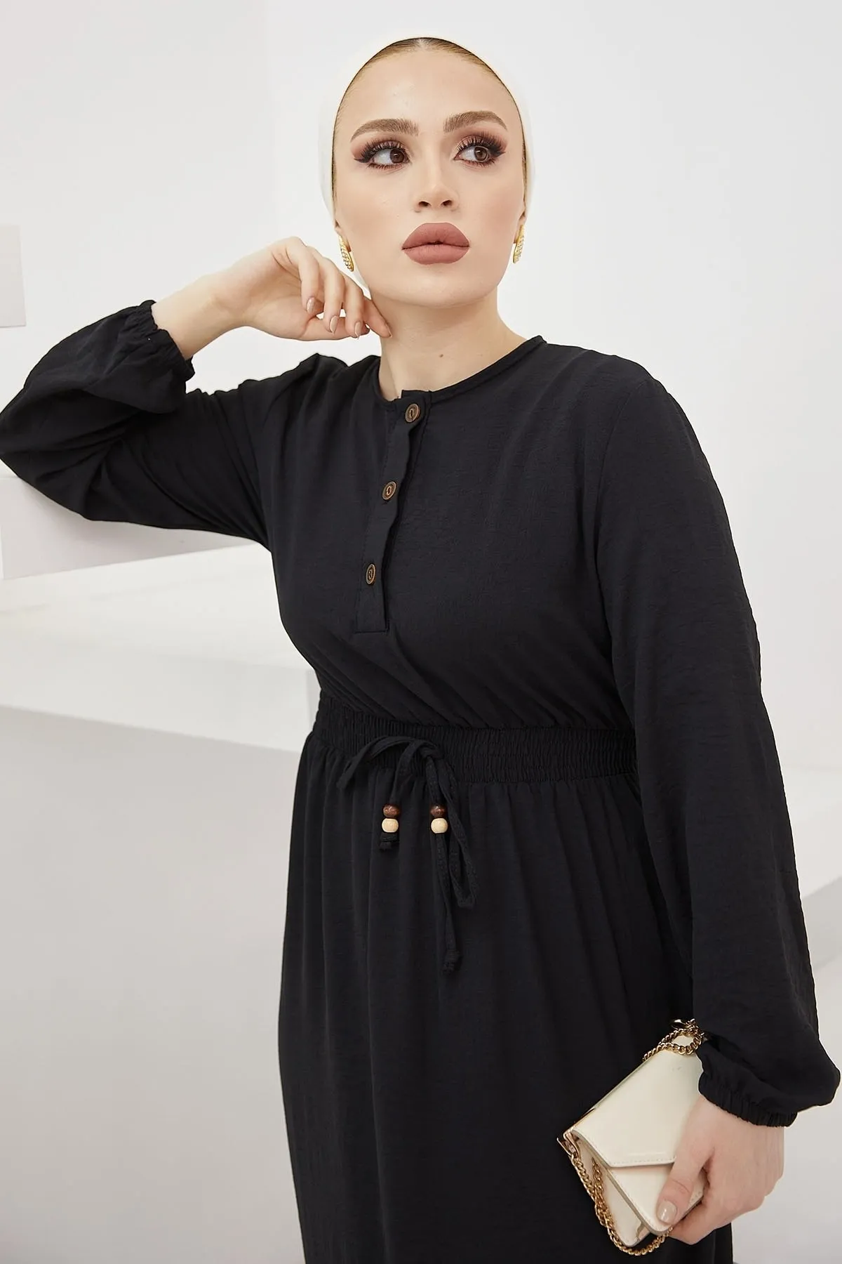 InStyle  Tena Ayrobin-Kleid mit elastischer Taille – Schwarz