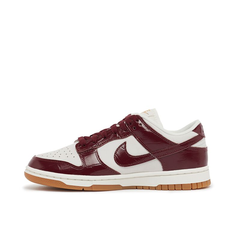 NIKE Wmns Dunk Low 