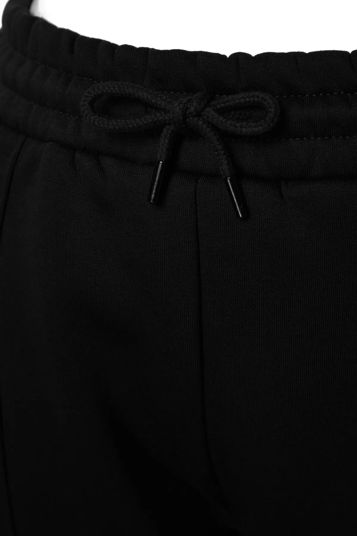 Trendyol Curve  Schwarze Strick-Jogginghose mit dickem Fleece-Futter TBBAW24AJ00000