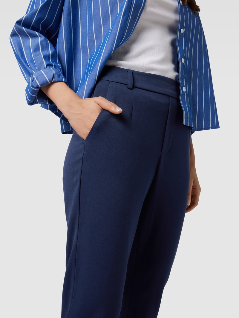 Slim Fit Stoffhose mit Bundfalten Modell 'VARONE' in marineblau