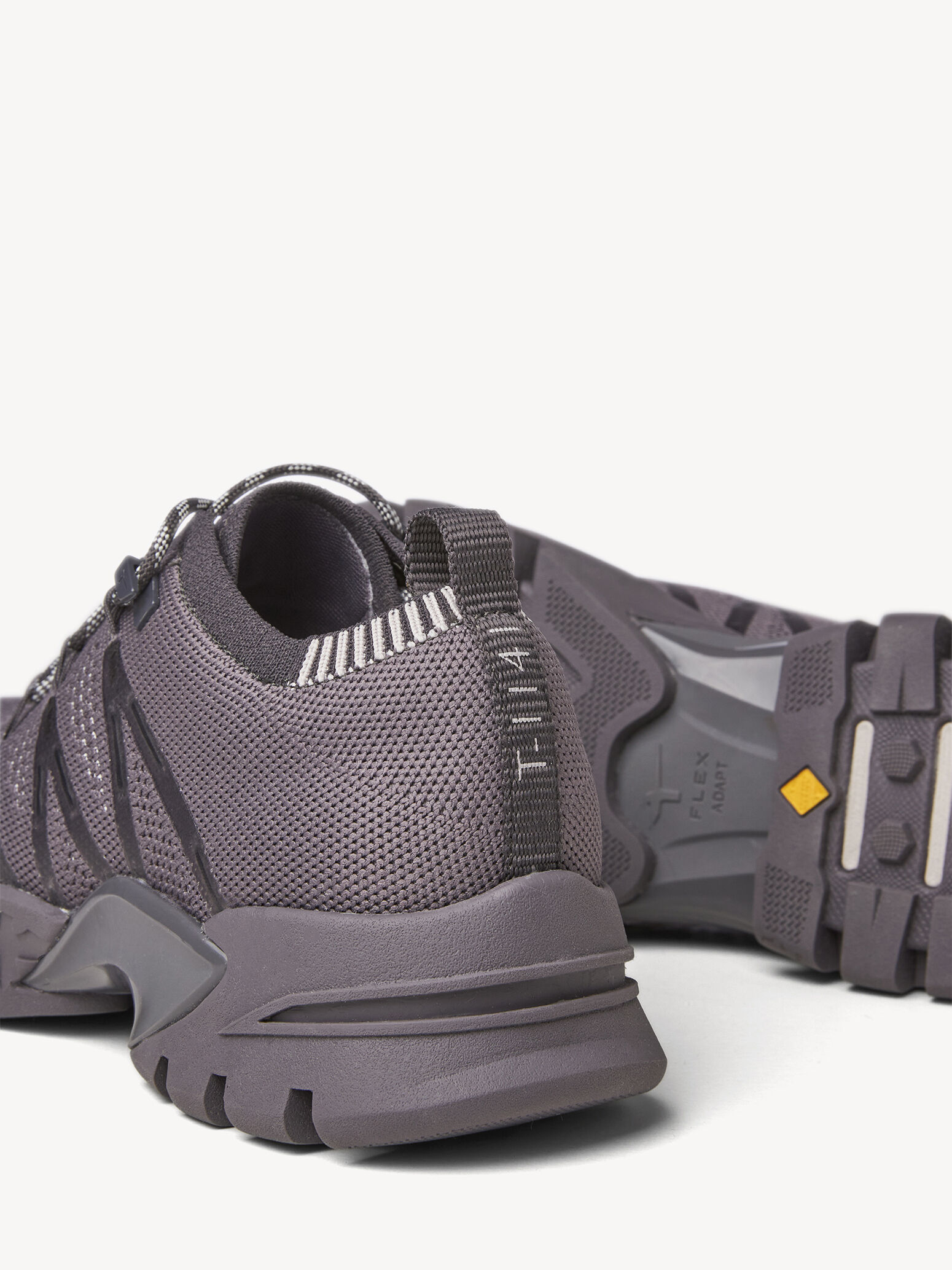 Chaussure de randonnée T-1141 - gris