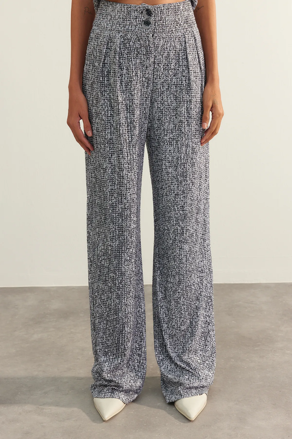 Trendyol Collection  Mehrfarbige Paillettenhose TPRAW24PL00021