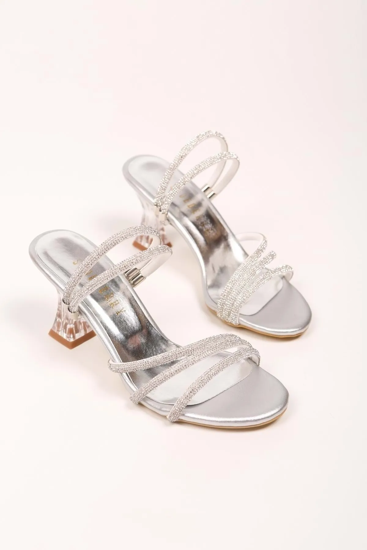 Shoeberry  Damen Yeda Silver Skin Stone Hausschuhe und Schuhe mit Absatz