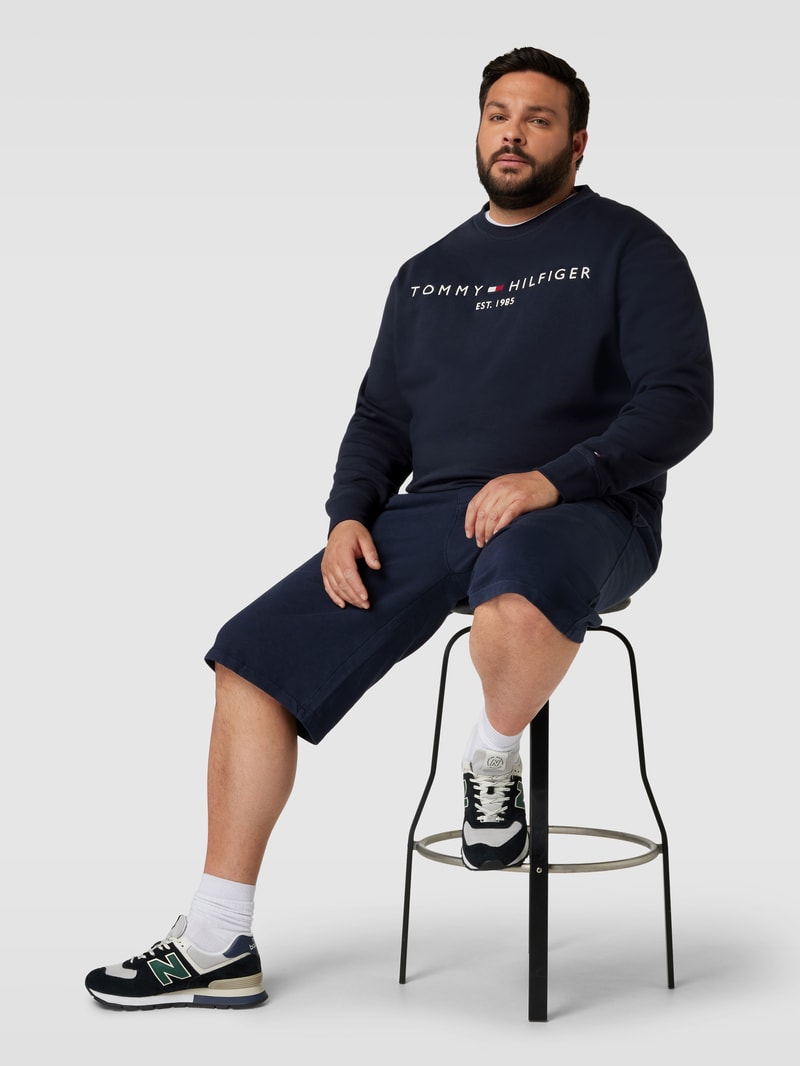 PLUS SIZE Sweatshirt mit Label-Stitching in marineblau