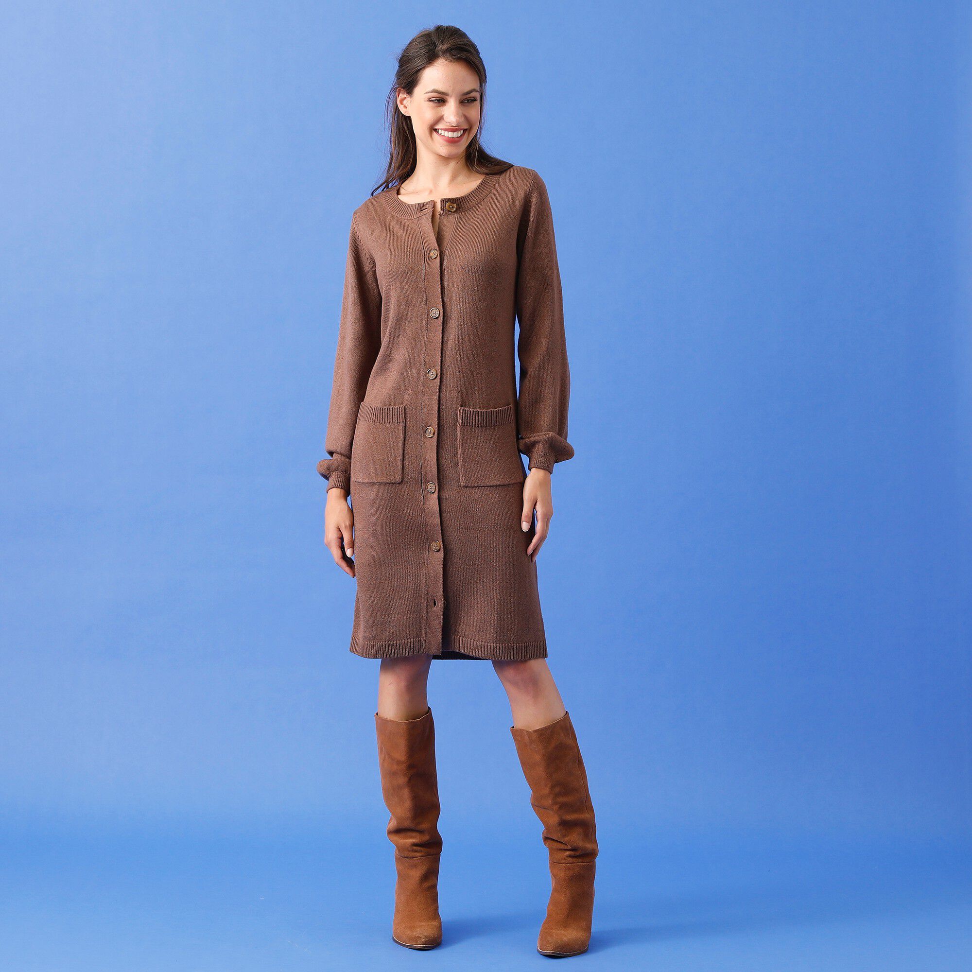 Robe pull boutonnée à poches