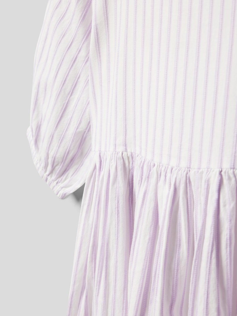 Kleid aus reiner Baumwolle mit Streifenmuster in flieder