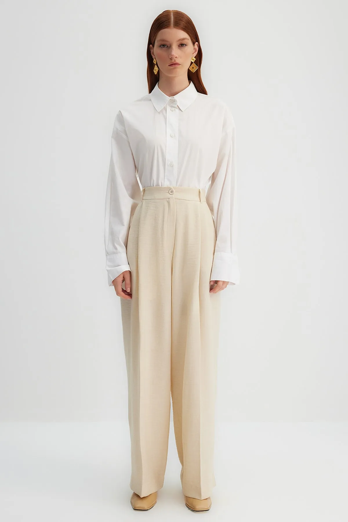 Trendyol Modest  X Kevser Sarıoğlu Beige gewebte Hose mit hoher Taille und weitem Bein TCLSS23TP00006