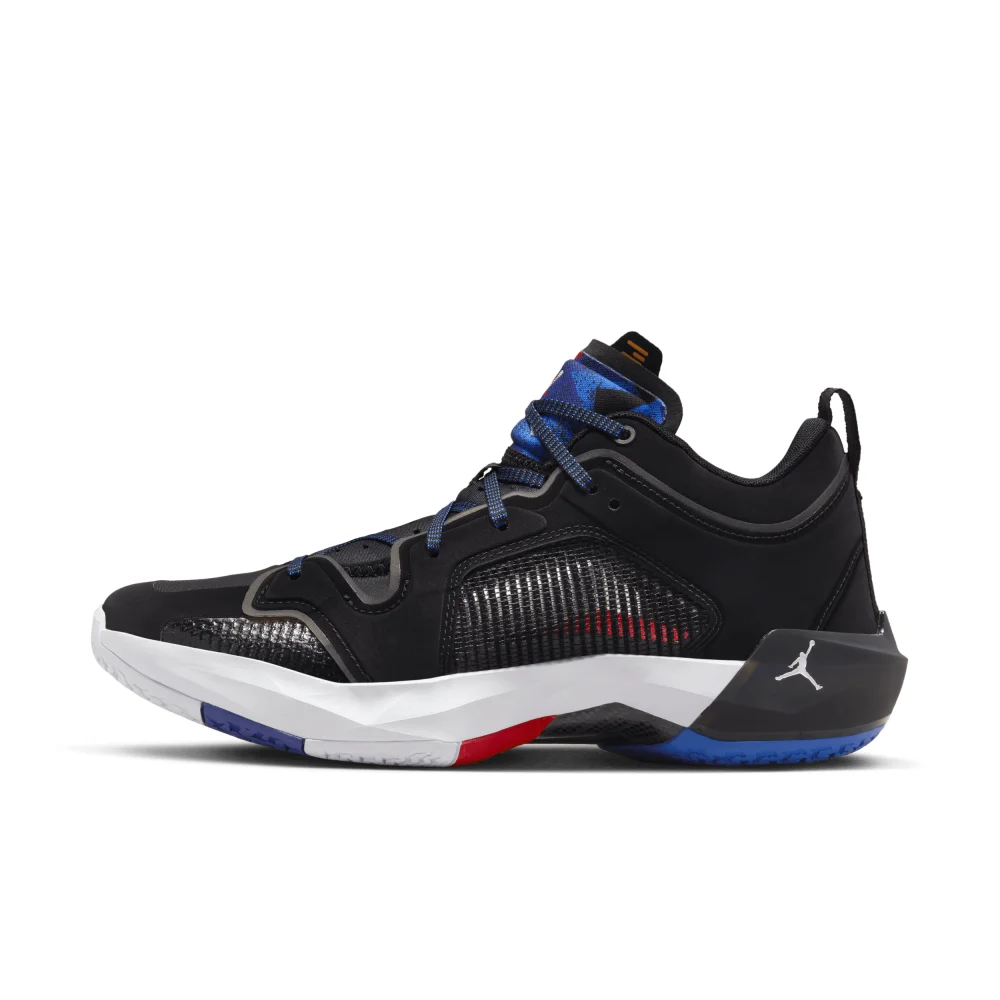 NIKE JORDAN XXXVII Low Air 37 DQ4122-061 / schwarz