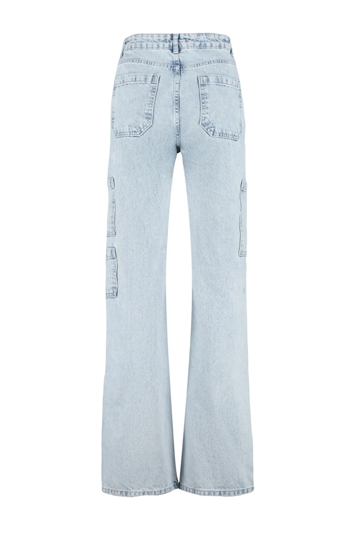 Trendyol Collection  Hellblaue Jeans mit hoher Taille und weitem Bein und Cargo-Taschen TWOSS23JE00055