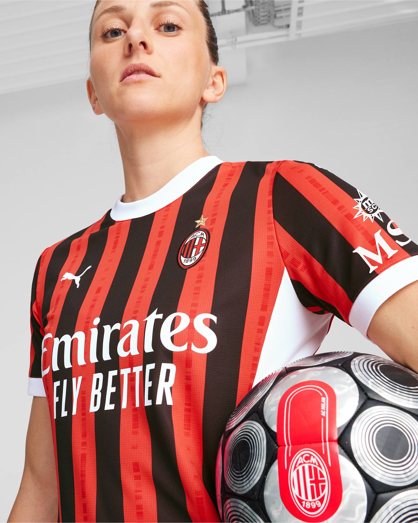 Oficiálna replika domáceho futbalového dresu Puma Milan 24-25 W 774980-01