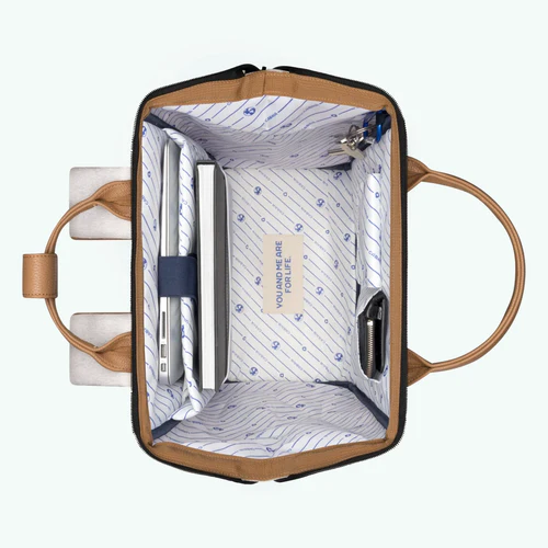 Adventurer Large Arequipa Cream Backpack