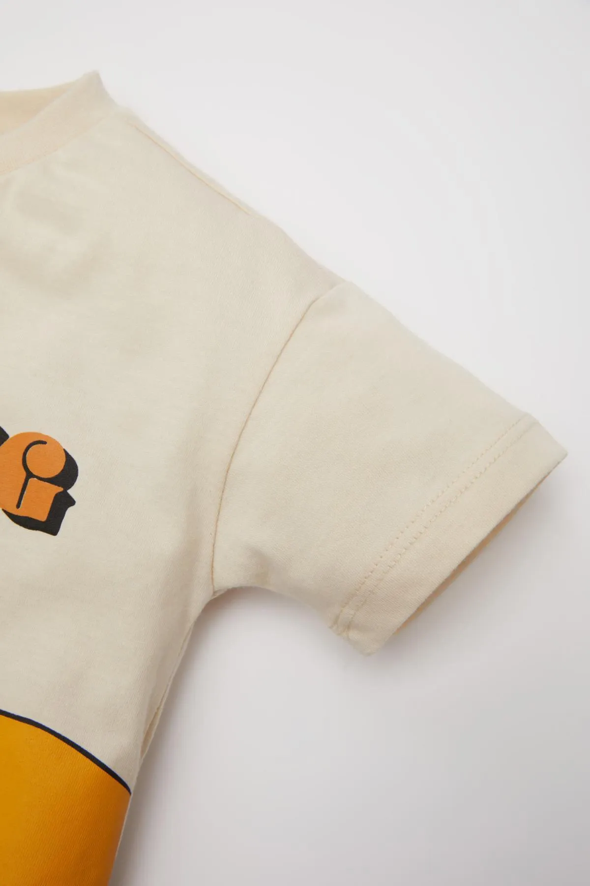 DeFacto  Disney König der Löwen – Kurzarm-T-Shirt und Shorts für Babys (Jungen), 2-teiliges Set, C5351a524sm