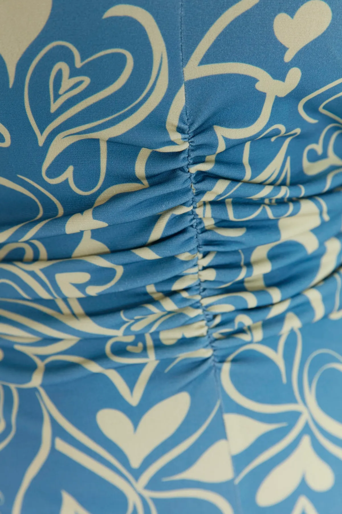 Trendyol Collection  Blau bedrucktes Strickkleid mit V-Ausschnitt TWOAW23EL00462