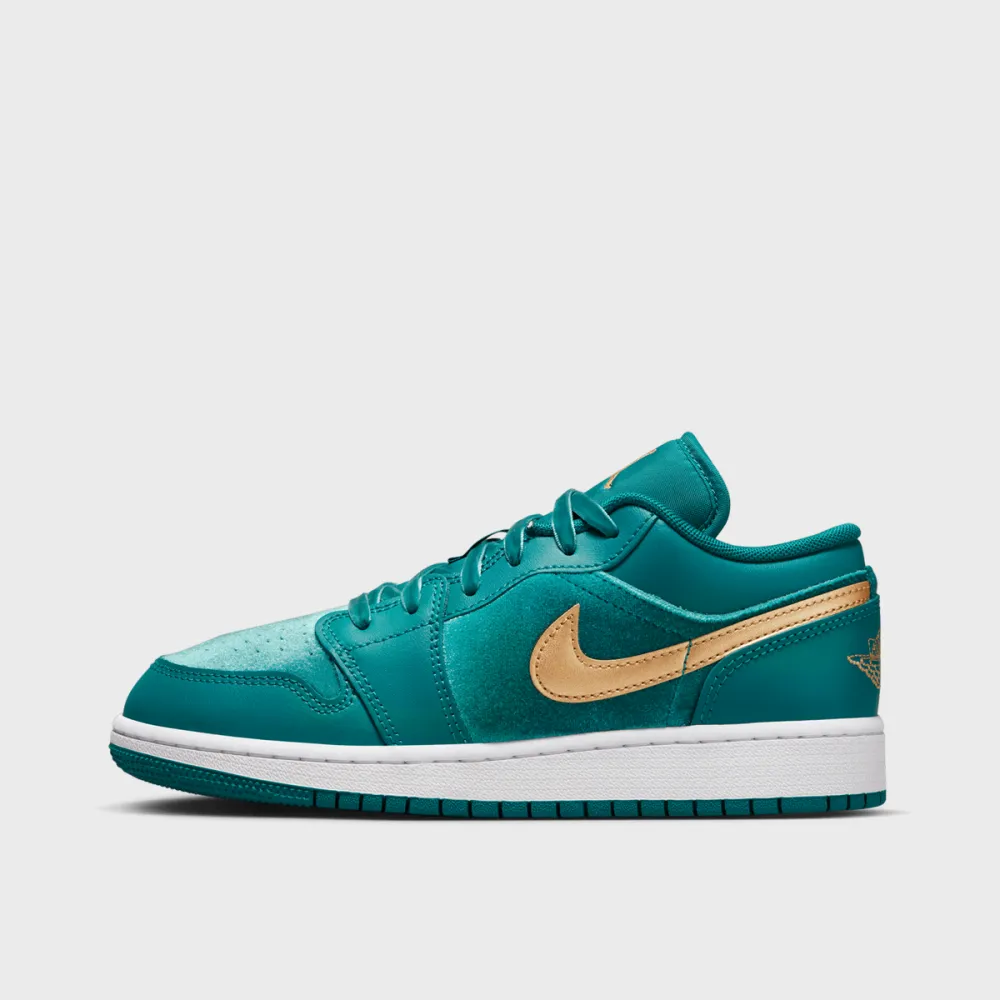 NIKE JORDAN 1 Low SE GS Velvet FB9896-300 / grün