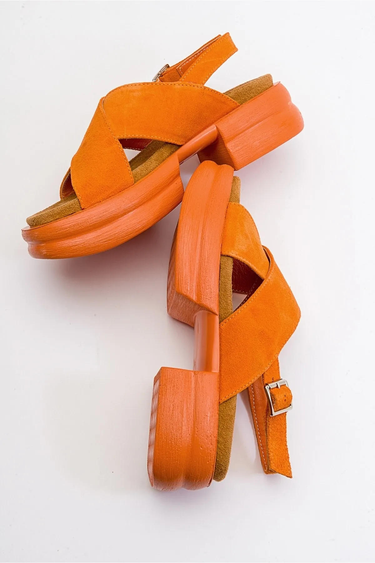 LuviShoes  Die meisten Damensandalen aus echtem Wildleder in Orange