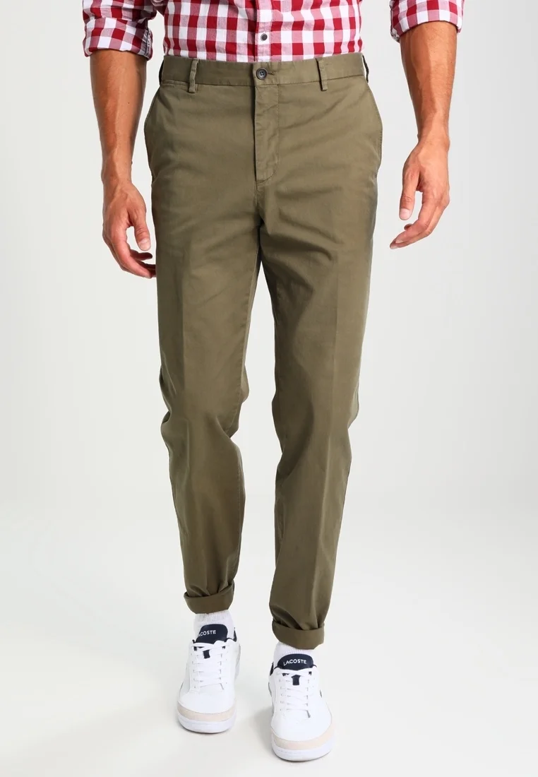 Pantalones chinos a medida de Tommy Hilfiger